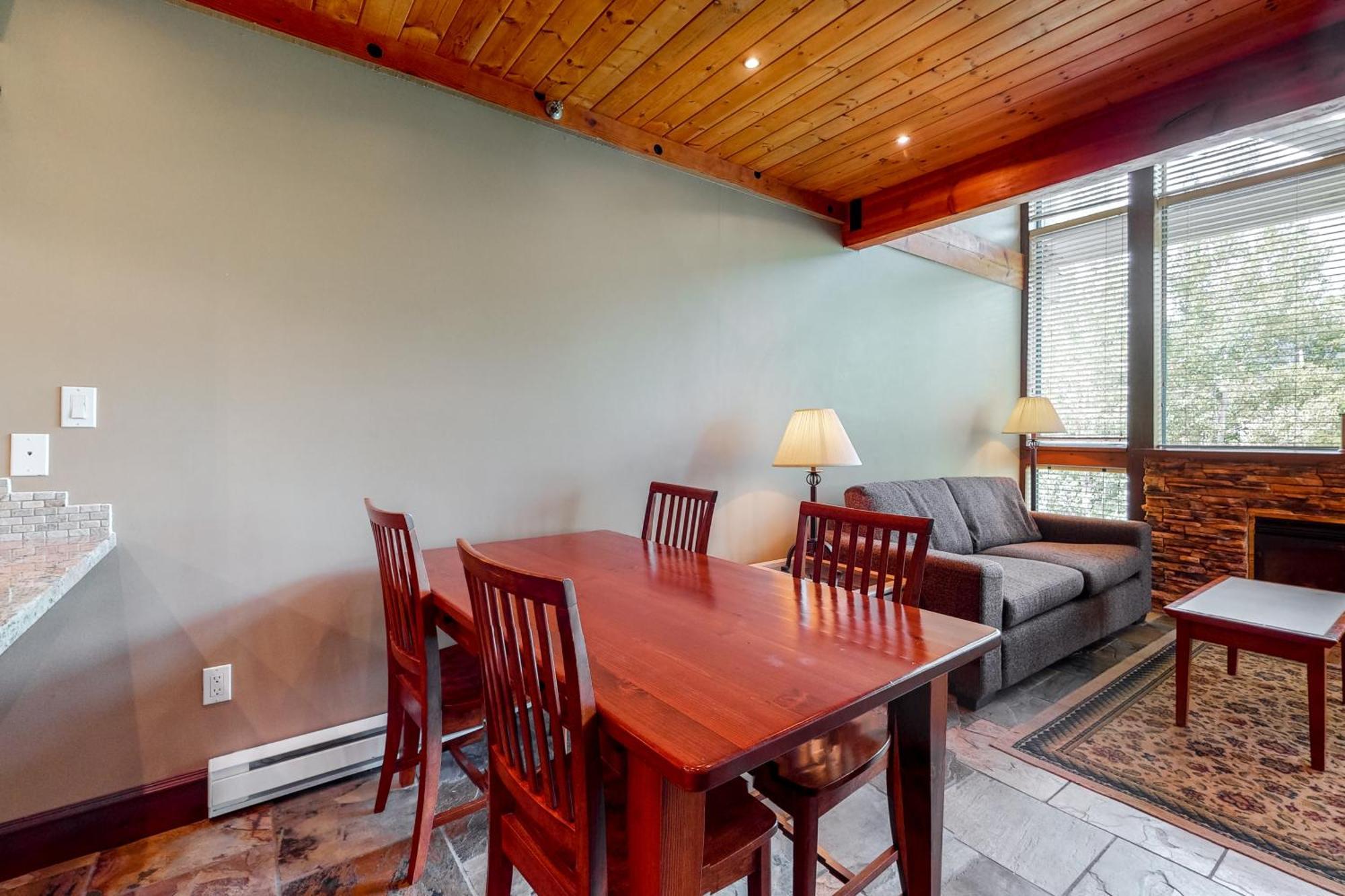 Greystone Lodge Whistler Room photo